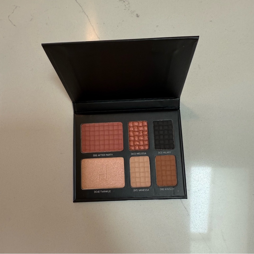 DOUCCE ON THE GO PALLETE